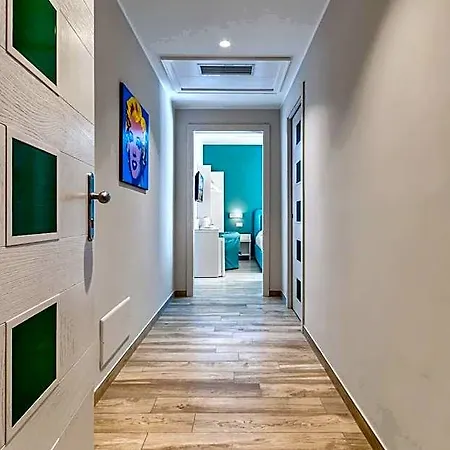 Tiffany Bed and Breakfast 4*